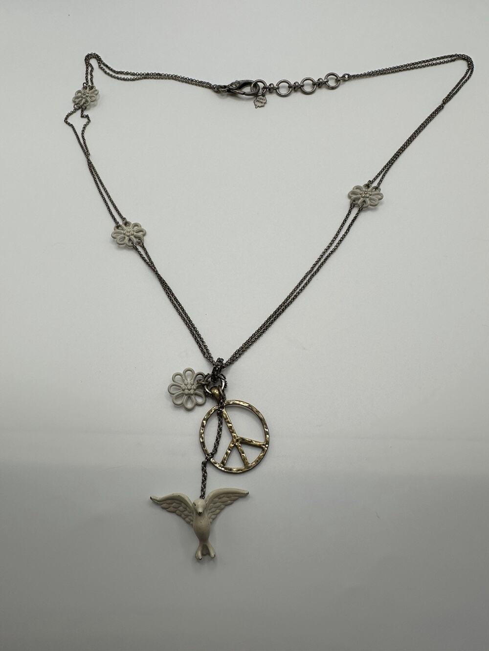 Lucky Brand Double Chain Necklace With White Flowers Dove & Peace Sign 24”